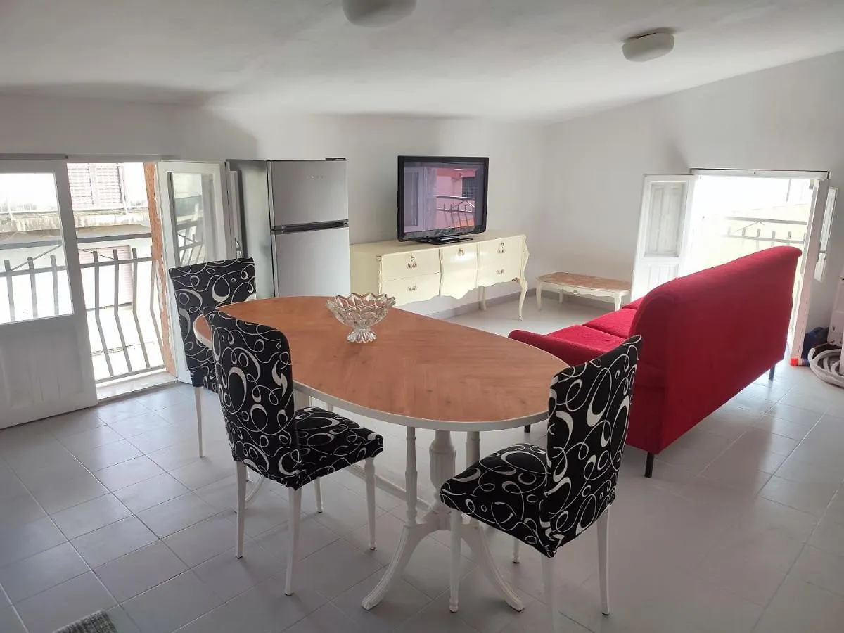 Apartmán La Mansarda Tortolì 0*,
